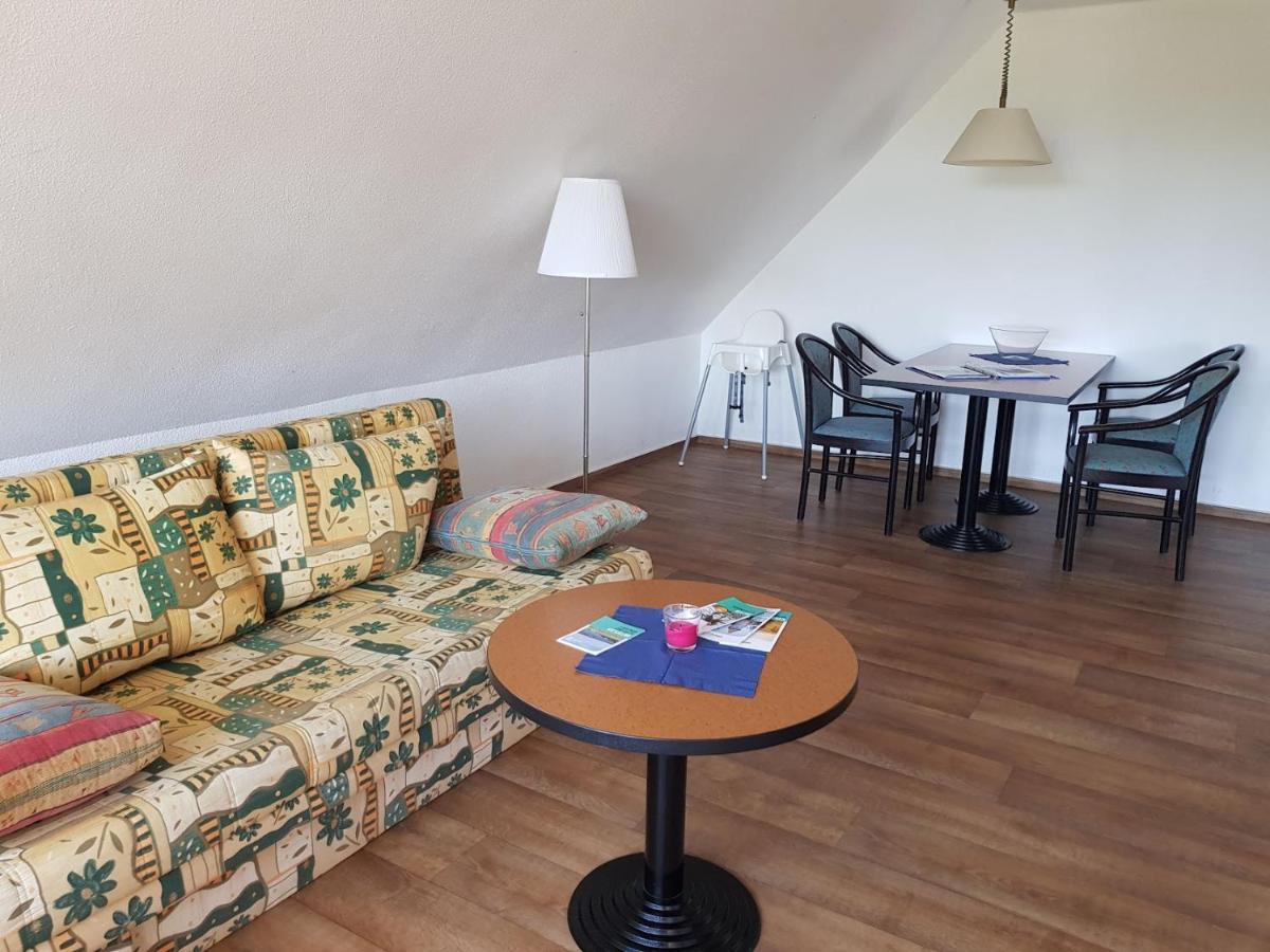 Fewo 18 Im Strandhaus Lobbe Mit Balkon Eksteriør billede